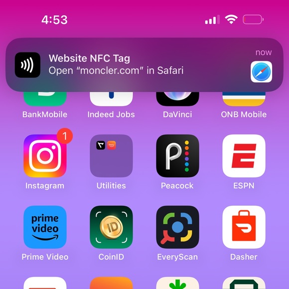 Black Moncler jacket with detachable hood willing to negotiate - Picture 4 of 4